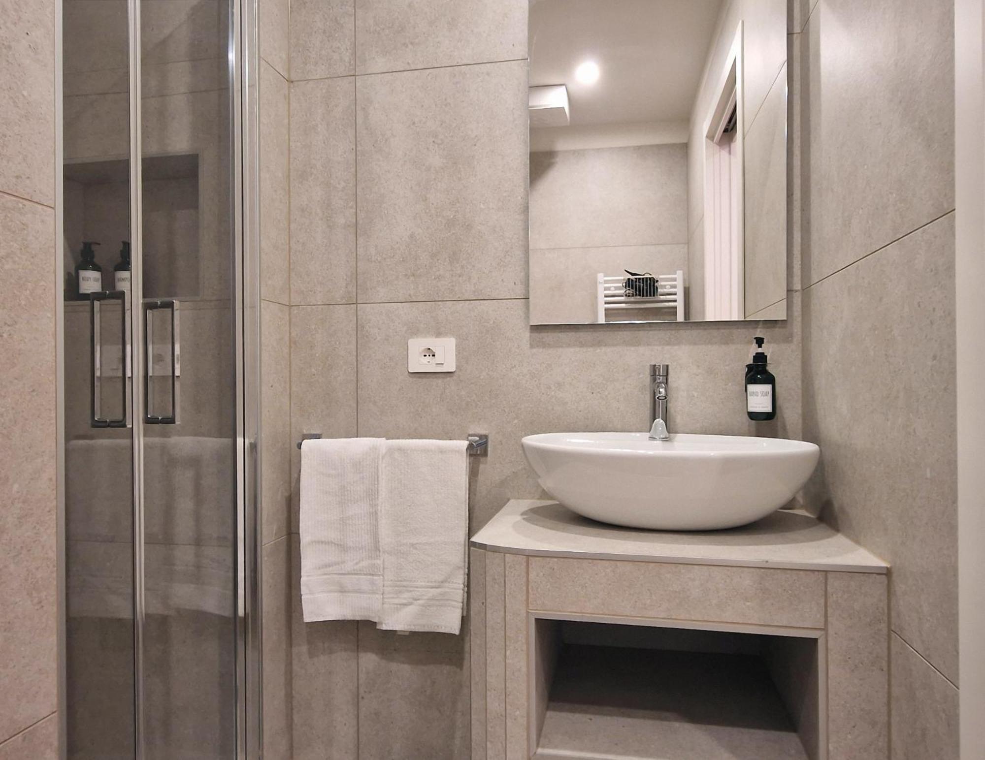 B&B Residenza Cavour Комо Экстерьер фото