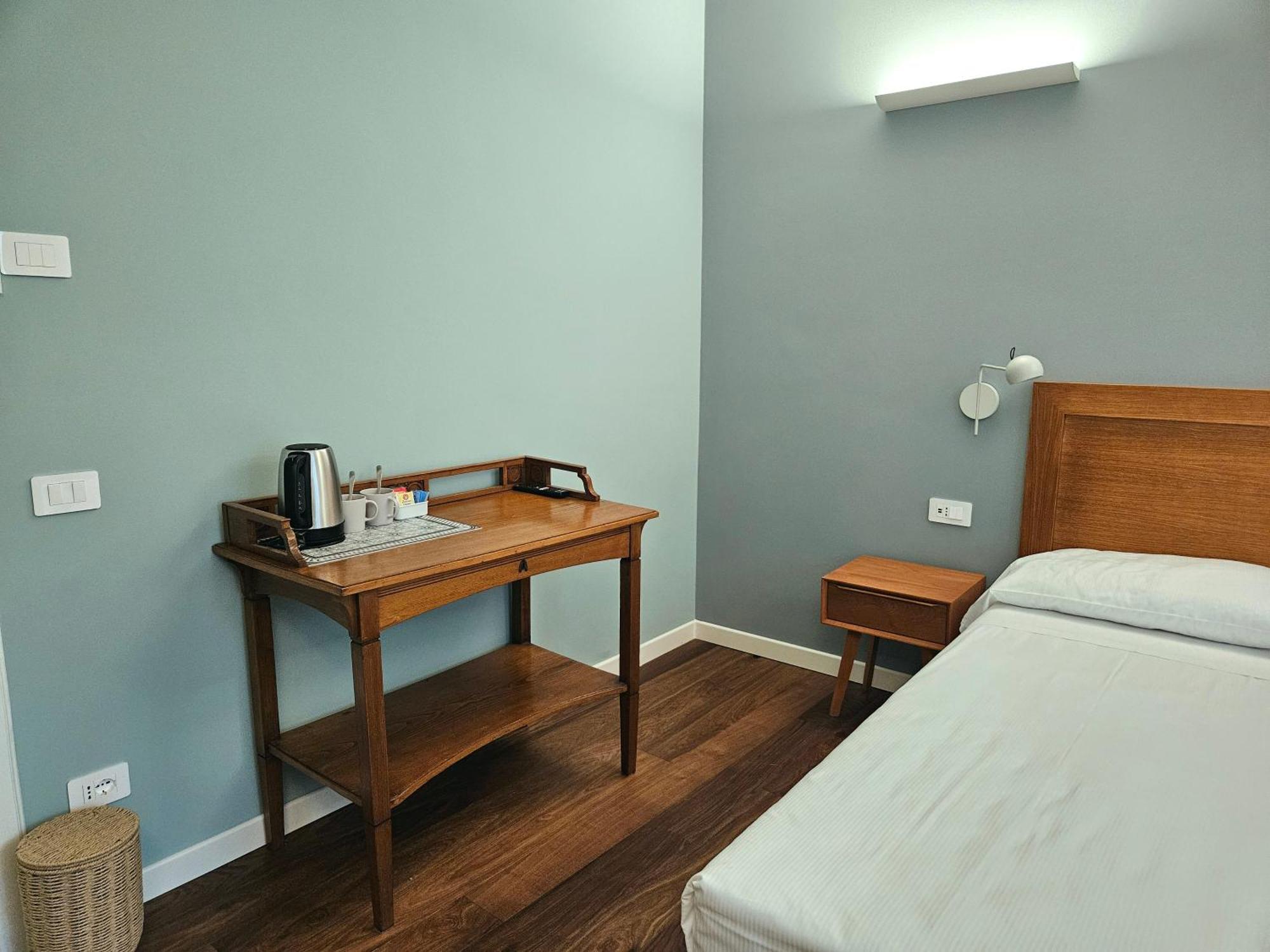 B&B Residenza Cavour Комо Экстерьер фото